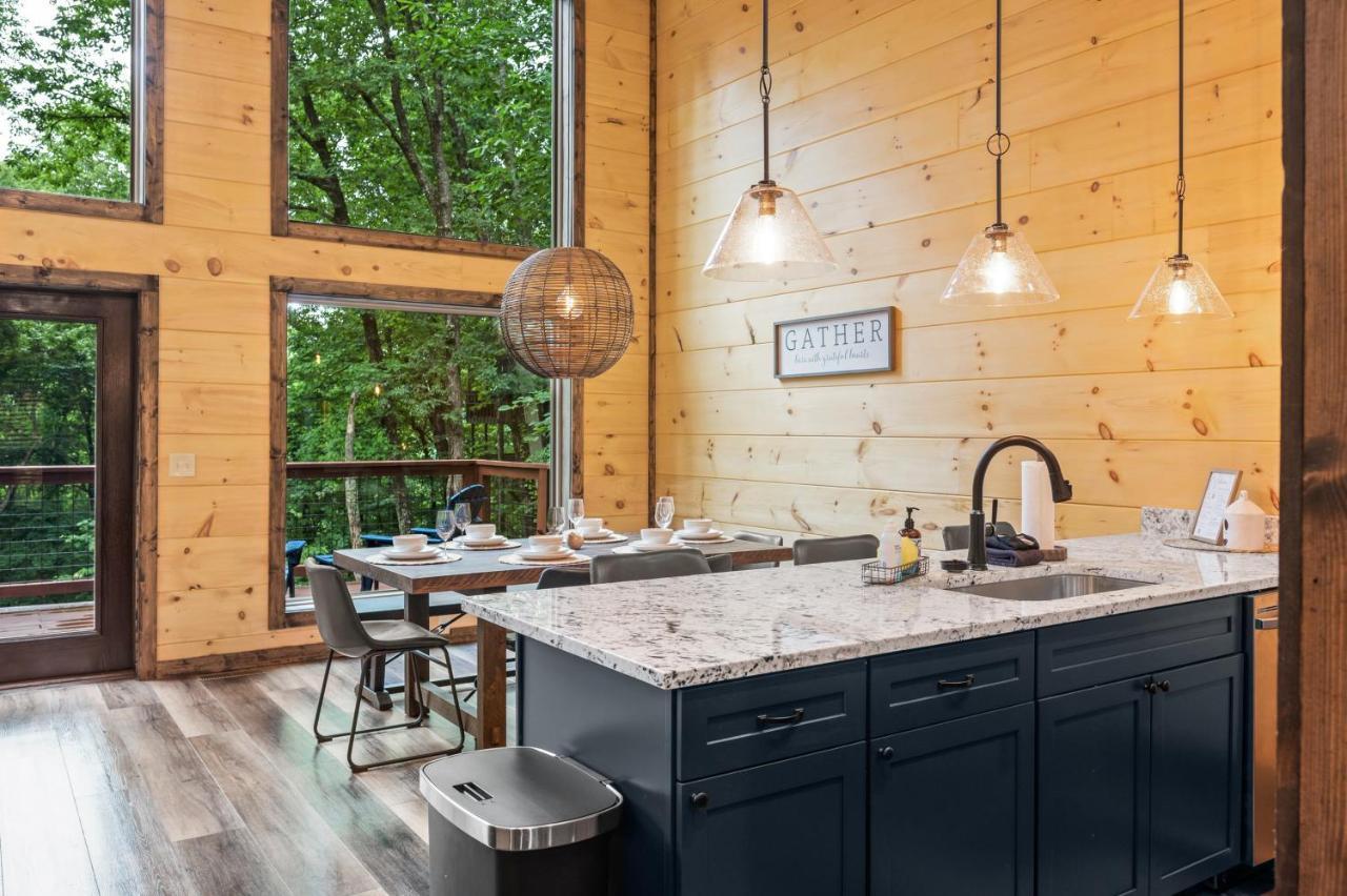 New Cozy Mountain Cabin Hot Tub Near Downtown Gatlinburg Exterior foto