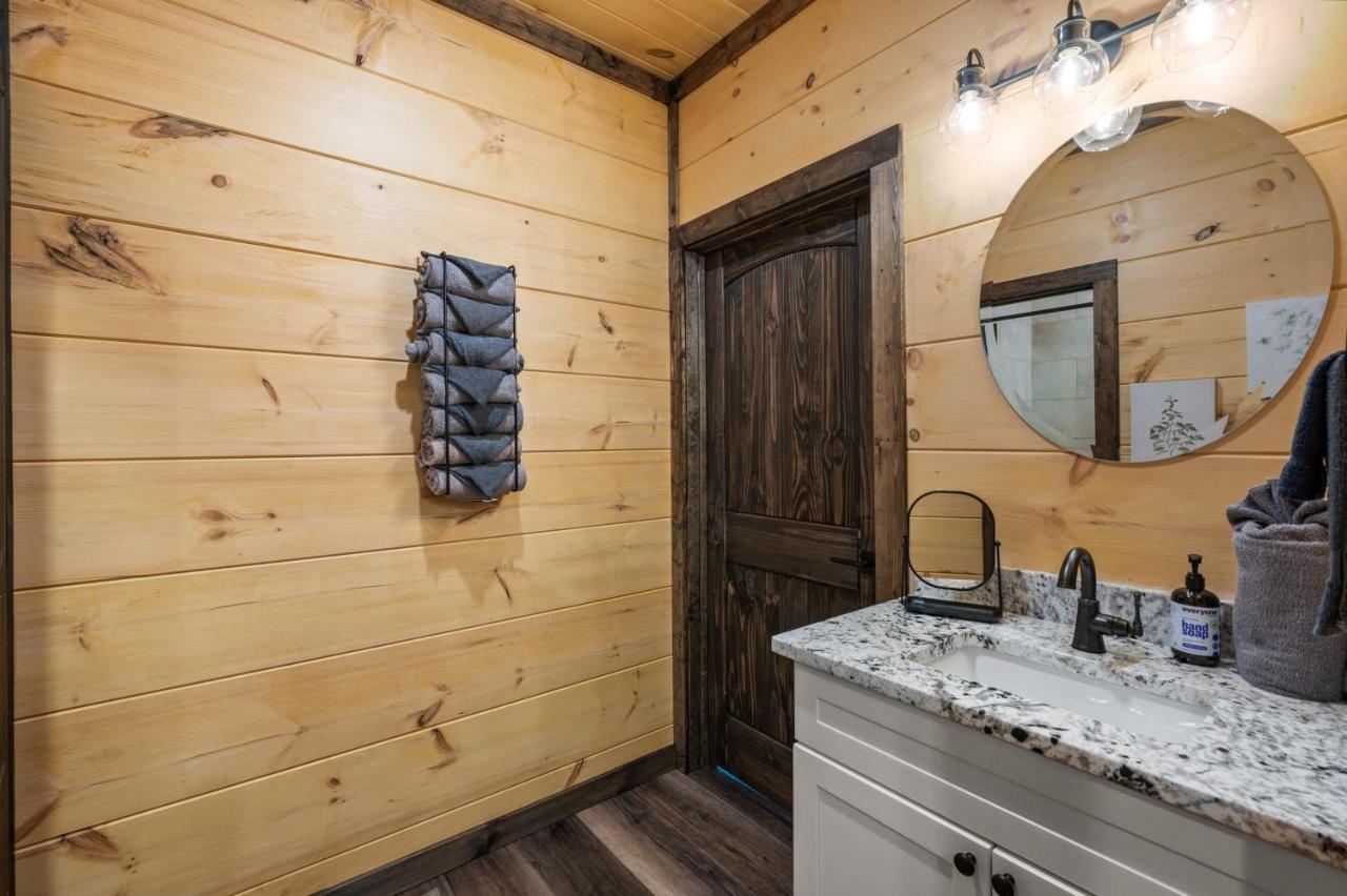 New Cozy Mountain Cabin Hot Tub Near Downtown Gatlinburg Exterior foto